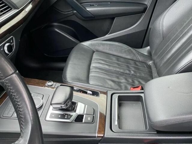 Чорний Ауді Ку 5, об'ємом двигуна 2 л та пробігом 115 тис. км за 25000 $, фото 14 на Automoto.ua