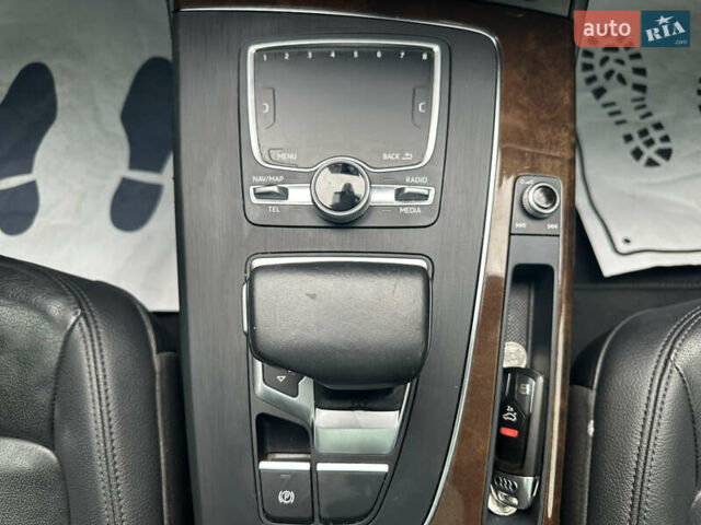 Чорний Ауді Ку 5, об'ємом двигуна 1.98 л та пробігом 87 тис. км за 26900 $, фото 65 на Automoto.ua