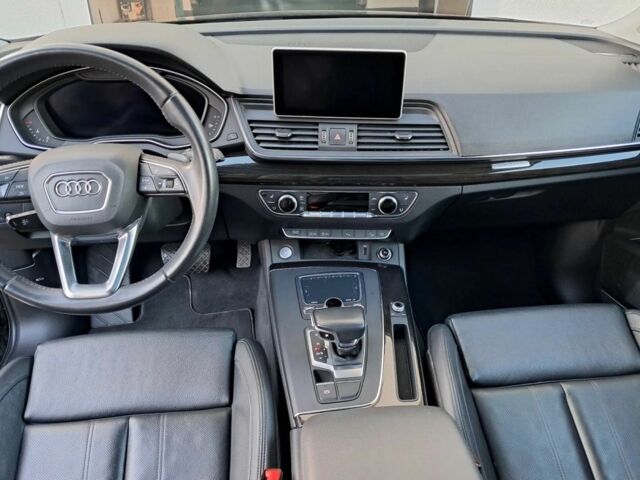 Черный Ауди Ку 5, объемом двигателя 2 л и пробегом 73 тыс. км за 15999 $, фото 8 на Automoto.ua