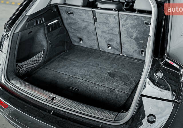 Черный Ауди Ку 5, объемом двигателя 1.98 л и пробегом 68 тыс. км за 28800 $, фото 66 на Automoto.ua