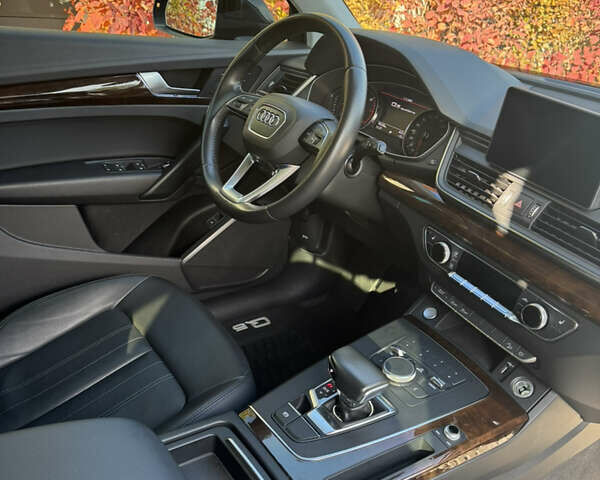 Черный Ауди Ку 5, объемом двигателя 2 л и пробегом 96 тыс. км за 25900 $, фото 14 на Automoto.ua