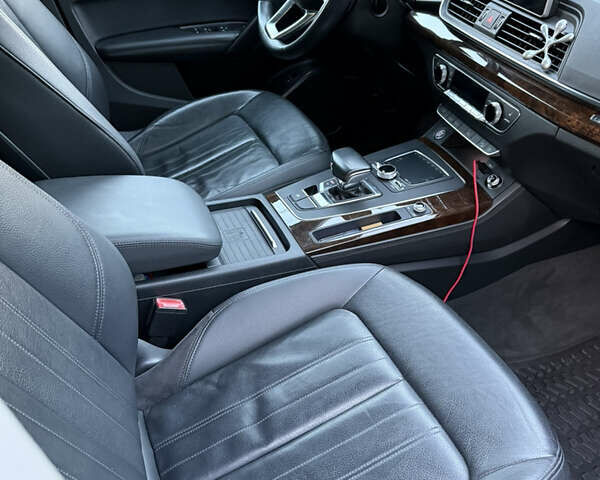 Черный Ауди Ку 5, объемом двигателя 1.98 л и пробегом 102 тыс. км за 26500 $, фото 17 на Automoto.ua