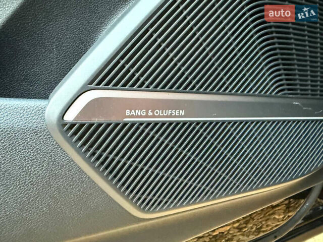 Черный Ауди Ку 5, объемом двигателя 1.98 л и пробегом 113 тыс. км за 27700 $, фото 16 на Automoto.ua