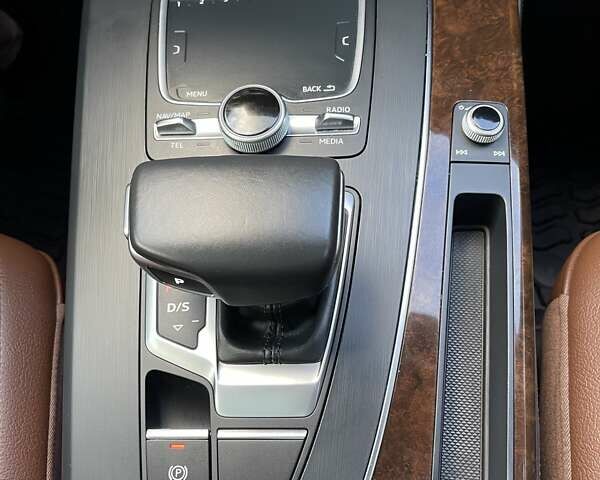 Черный Ауди Ку 5, объемом двигателя 2 л и пробегом 103 тыс. км за 26500 $, фото 75 на Automoto.ua