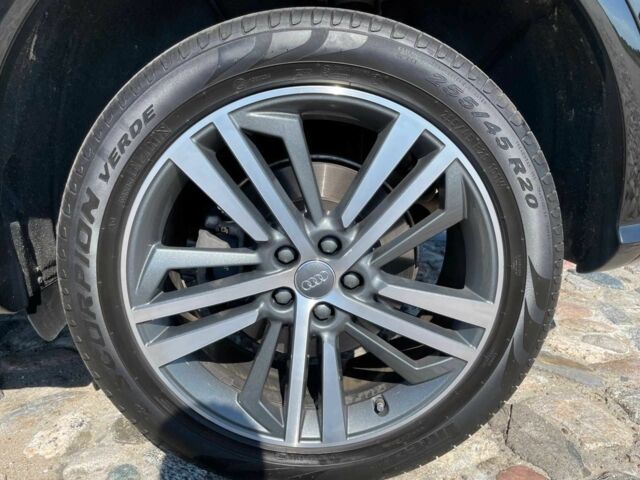 Черный Ауди Ку 5, объемом двигателя 2 л и пробегом 96 тыс. км за 15000 $, фото 5 на Automoto.ua