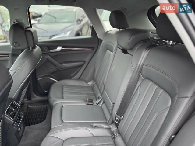 Черный Ауди Ку 5, объемом двигателя 2 л и пробегом 36 тыс. км за 28888 $, фото 44 на Automoto.ua