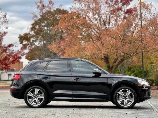 Черный Ауди Ку 5, объемом двигателя 2 л и пробегом 35 тыс. км за 7200 $, фото 3 на Automoto.ua