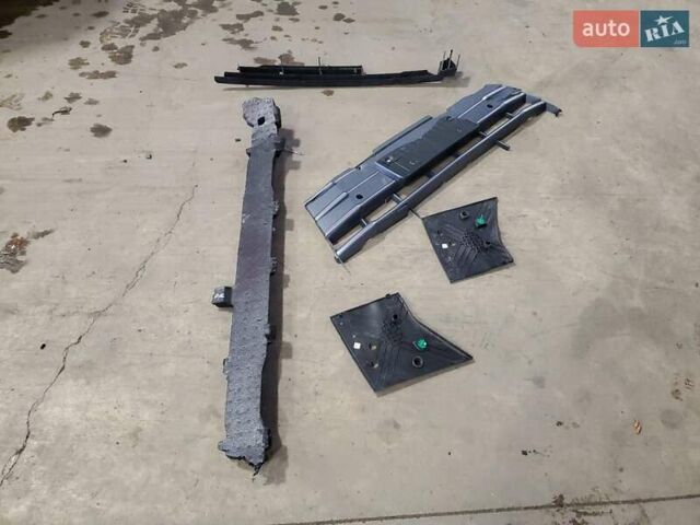 Чорний Ауді Ку 5, об'ємом двигуна 1.98 л та пробігом 128 тис. км за 8000 $, фото 12 на Automoto.ua