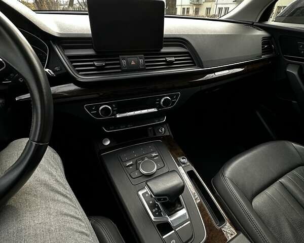 Чорний Ауді Ку 5, об'ємом двигуна 2 л та пробігом 44 тис. км за 27500 $, фото 17 на Automoto.ua