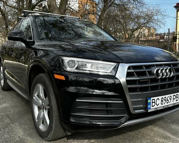 Чорний Ауді Ку 5, об'ємом двигуна 2 л та пробігом 44 тис. км за 27500 $, фото 2 на Automoto.ua