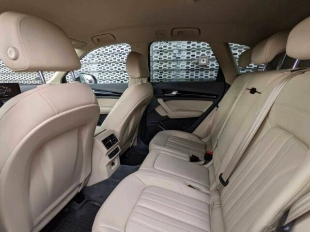 Черный Ауди Ку 5, объемом двигателя 2 л и пробегом 96 тыс. км за 15000 $, фото 7 на Automoto.ua