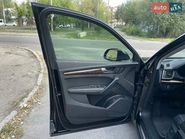 Черный Ауди Ку 5, объемом двигателя 2 л и пробегом 70 тыс. км за 32000 $, фото 15 на Automoto.ua