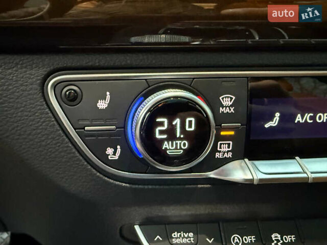 Черный Ауди Ку 5, объемом двигателя 1.98 л и пробегом 113 тыс. км за 27700 $, фото 49 на Automoto.ua