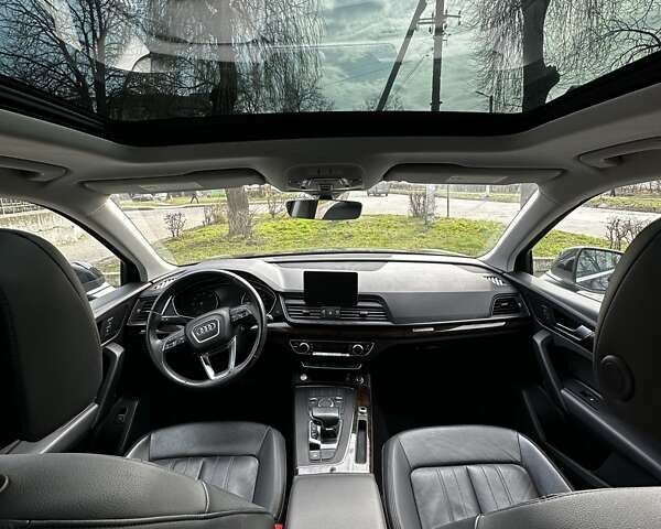 Чорний Ауді Ку 5, об'ємом двигуна 2 л та пробігом 44 тис. км за 27500 $, фото 12 на Automoto.ua