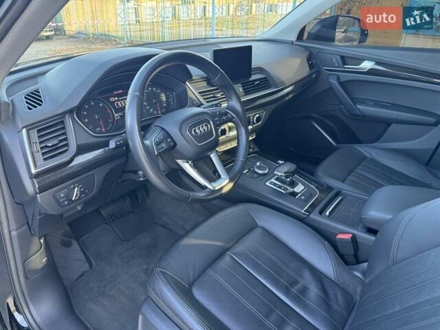 Черный Ауди Ку 5, объемом двигателя 1.98 л и пробегом 106 тыс. км за 21800 $, фото 13 на Automoto.ua