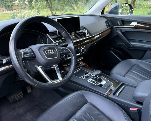 Черный Ауди Ку 5, объемом двигателя 1.98 л и пробегом 102 тыс. км за 26500 $, фото 20 на Automoto.ua