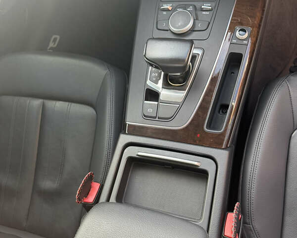 Черный Ауди Ку 5, объемом двигателя 2 л и пробегом 96 тыс. км за 25900 $, фото 16 на Automoto.ua