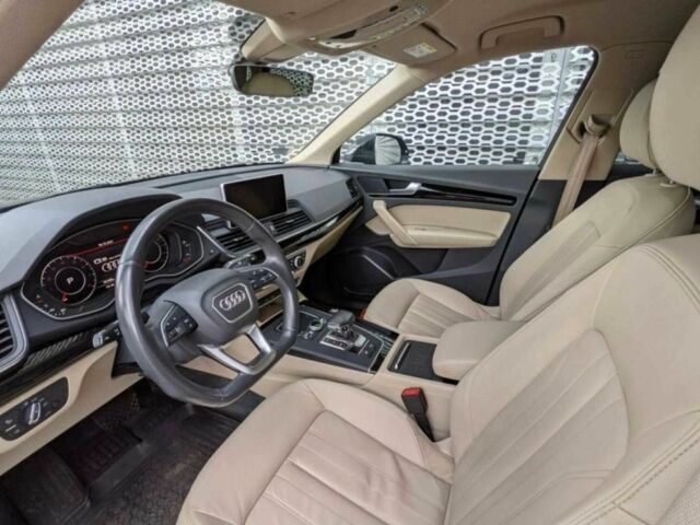 Черный Ауди Ку 5, объемом двигателя 2 л и пробегом 96 тыс. км за 15000 $, фото 6 на Automoto.ua