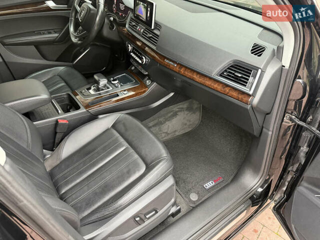 Черный Ауди Ку 5, объемом двигателя 2 л и пробегом 143 тыс. км за 25300 $, фото 70 на Automoto.ua