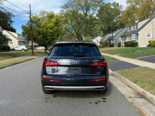 Чорний Ауді Ку 5, об'ємом двигуна 2 л та пробігом 43 тис. км за 18000 $, фото 5 на Automoto.ua