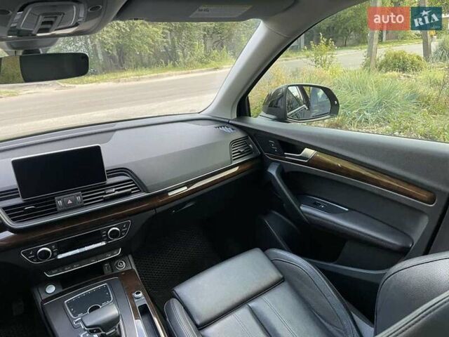 Черный Ауди Ку 5, объемом двигателя 2 л и пробегом 70 тыс. км за 32000 $, фото 5 на Automoto.ua