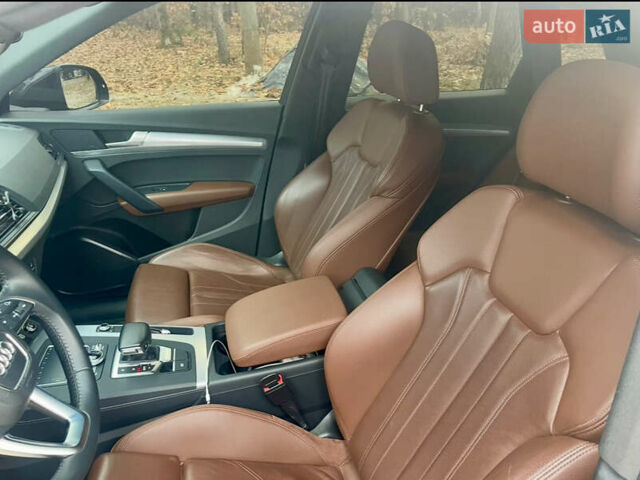 Черный Ауди Ку 5, объемом двигателя 1.97 л и пробегом 170 тыс. км за 32000 $, фото 12 на Automoto.ua