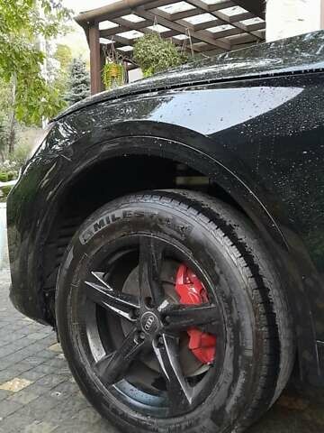 Чорний Ауді Ку 5, об'ємом двигуна 2 л та пробігом 76 тис. км за 28099 $, фото 12 на Automoto.ua