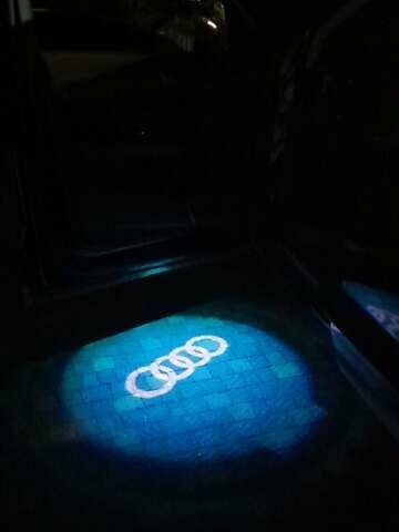 Чорний Ауді Ку 5, об'ємом двигуна 2 л та пробігом 76 тис. км за 28099 $, фото 17 на Automoto.ua