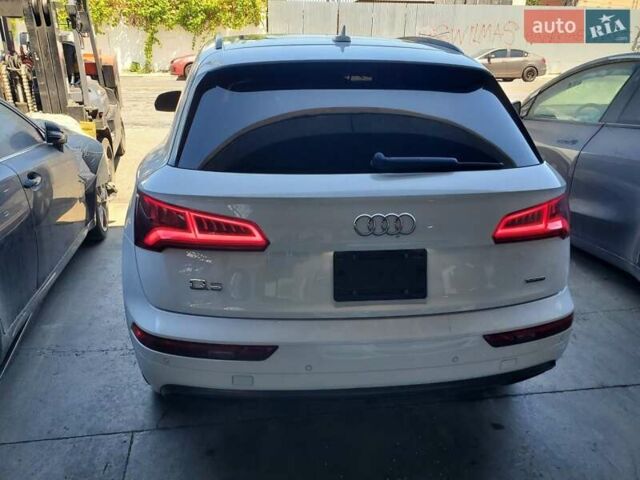 Чорний Ауді Ку 5, об'ємом двигуна 1.98 л та пробігом 69 тис. км за 23800 $, фото 2 на Automoto.ua