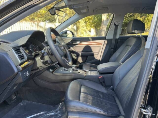 Черный Ауди Ку 5, объемом двигателя 2 л и пробегом 49 тыс. км за 21500 $, фото 8 на Automoto.ua