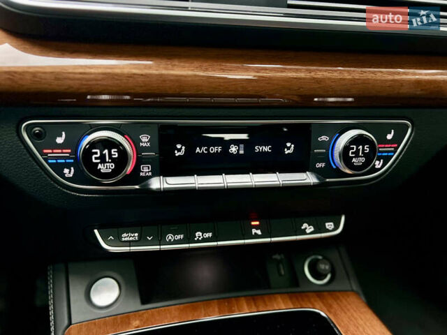 Черный Ауди Ку 5, объемом двигателя 1.98 л и пробегом 76 тыс. км за 35300 $, фото 27 на Automoto.ua