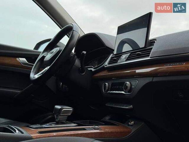 Черный Ауди Ку 5, объемом двигателя 1.98 л и пробегом 118 тыс. км за 27900 $, фото 78 на Automoto.ua