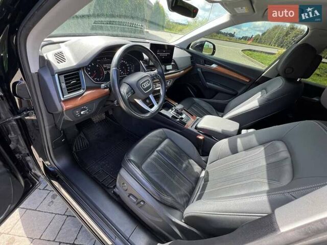 Чорний Ауді Ку 5, об'ємом двигуна 2 л та пробігом 76 тис. км за 28099 $, фото 64 на Automoto.ua