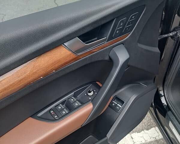 Черный Ауди Ку 5, объемом двигателя 1.98 л и пробегом 92 тыс. км за 40500 $, фото 19 на Automoto.ua