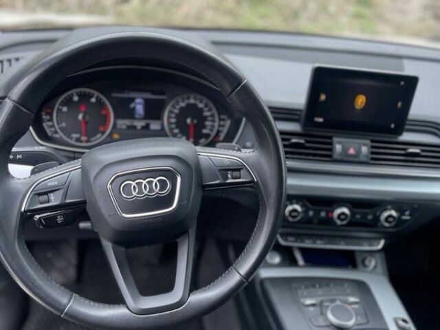 Черный Ауди Ку 5, объемом двигателя 2 л и пробегом 135 тыс. км за 31000 $, фото 5 на Automoto.ua