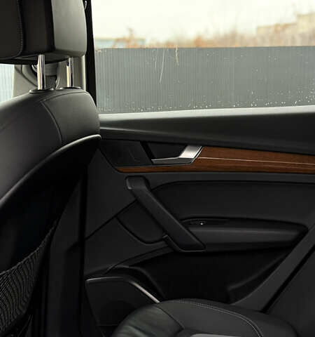 Чорний Ауді Ку 5, об'ємом двигуна 1.98 л та пробігом 191 тис. км за 26000 $, фото 17 на Automoto.ua