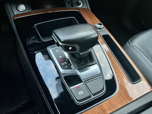 Черный Ауди Ку 5, объемом двигателя 2 л и пробегом 120 тыс. км за 36999 $, фото 18 на Automoto.ua