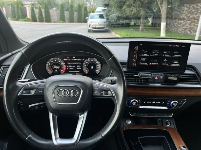 Черный Ауди Ку 5, объемом двигателя 2 л и пробегом 120 тыс. км за 36999 $, фото 12 на Automoto.ua