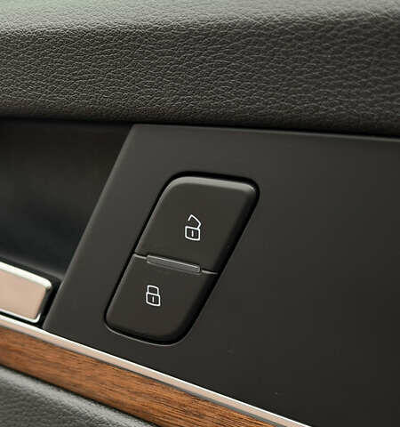 Чорний Ауді Ку 5, об'ємом двигуна 1.98 л та пробігом 191 тис. км за 26000 $, фото 29 на Automoto.ua