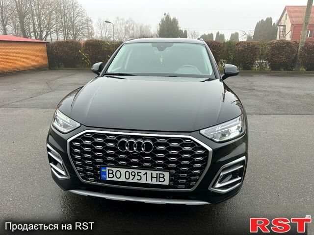 Чорний Ауді Ку 5, об'ємом двигуна 2 л та пробігом 71 тис. км за 27500 $, фото 1 на Automoto.ua