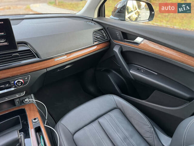 Чорний Ауді Ку 5, об'ємом двигуна 1.98 л та пробігом 42 тис. км за 28999 $, фото 10 на Automoto.ua