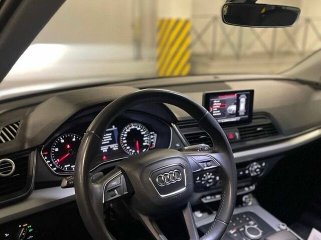 Черный Ауди Ку 5, объемом двигателя 2 л и пробегом 135 тыс. км за 31000 $, фото 1 на Automoto.ua