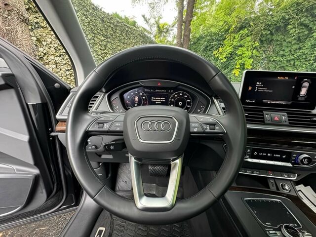 Чорний Ауді Ку 5, об'ємом двигуна 2 л та пробігом 38 тис. км за 19900 $, фото 7 на Automoto.ua