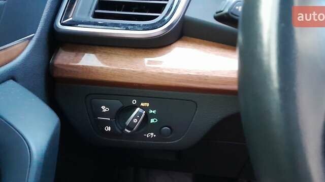 Чорний Ауді Ку 5, об'ємом двигуна 2 л та пробігом 76 тис. км за 28099 $, фото 27 на Automoto.ua