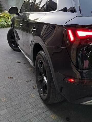 Чорний Ауді Ку 5, об'ємом двигуна 2 л та пробігом 76 тис. км за 28099 $, фото 14 на Automoto.ua