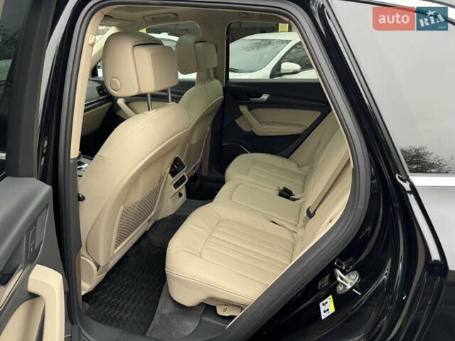 Черный Ауди Ку 5, объемом двигателя 1.98 л и пробегом 70 тыс. км за 27300 $, фото 9 на Automoto.ua