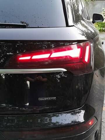 Чорний Ауді Ку 5, об'ємом двигуна 2 л та пробігом 76 тис. км за 28099 $, фото 13 на Automoto.ua