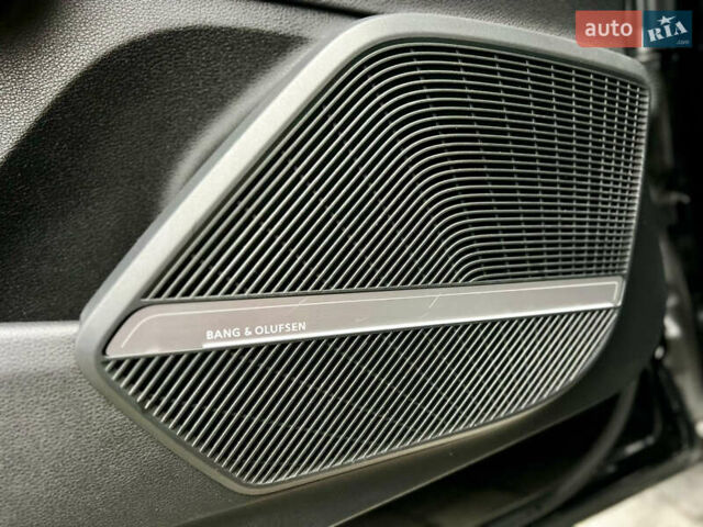 Черный Ауди Ку 5, объемом двигателя 1.98 л и пробегом 76 тыс. км за 35300 $, фото 39 на Automoto.ua