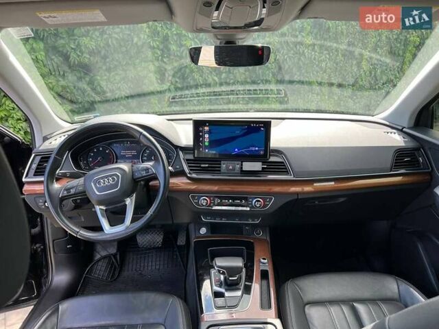 Чорний Ауді Ку 5, об'ємом двигуна 2 л та пробігом 76 тис. км за 28099 $, фото 65 на Automoto.ua