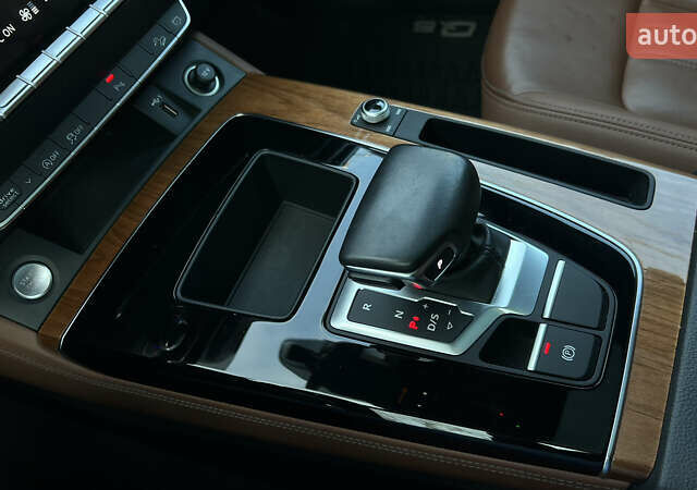 Чорний Ауді Ку 5, об'ємом двигуна 1.98 л та пробігом 103 тис. км за 31900 $, фото 12 на Automoto.ua